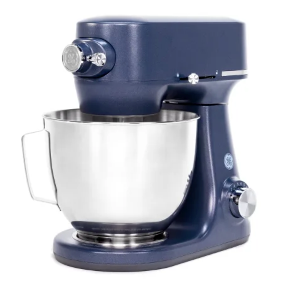 169.6 Oz. 350 Watt 7 Speed Stand Mixer with Tilt-Head Design