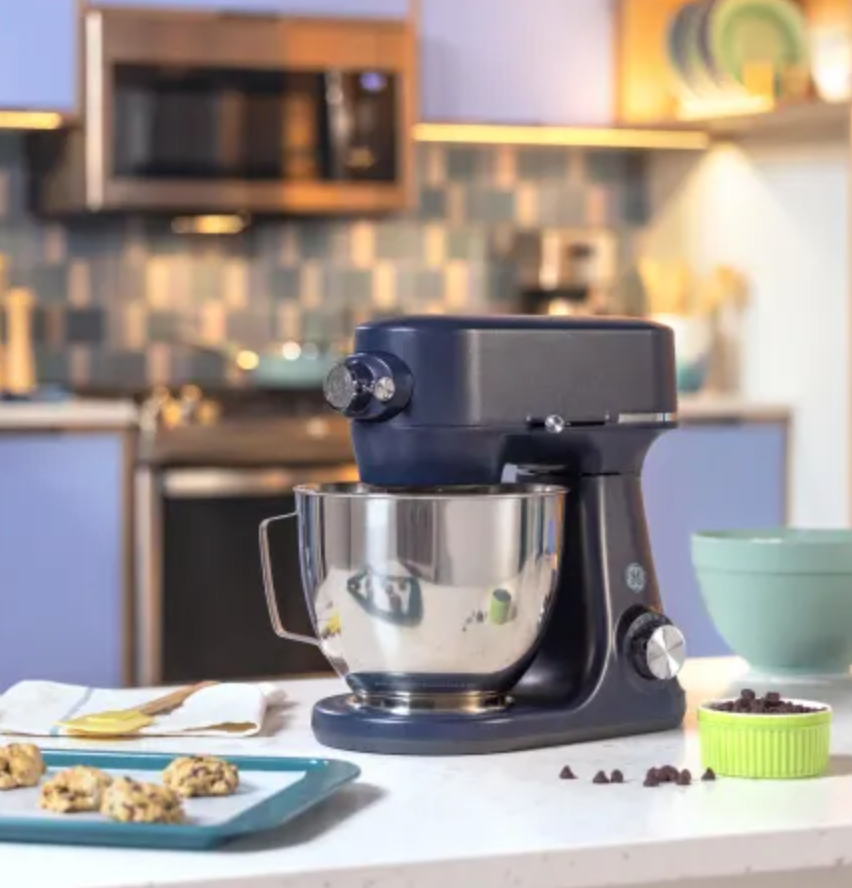 169.6 Oz. 350 Watt 7 Speed Stand Mixer with Tilt-Head Design