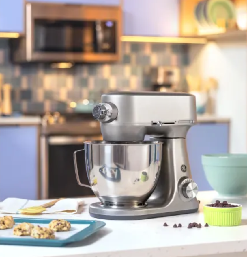 169.6 Oz. 350 Watt 7 Speed Stand Mixer with Tilt-Head Design